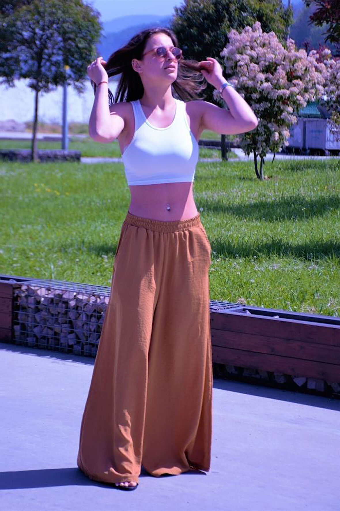 Kadın Beli Lastikli Cepli Bol Paça Salaş Oversize Bej Yumuşak Dokulu Rahat Pantolon  3391200