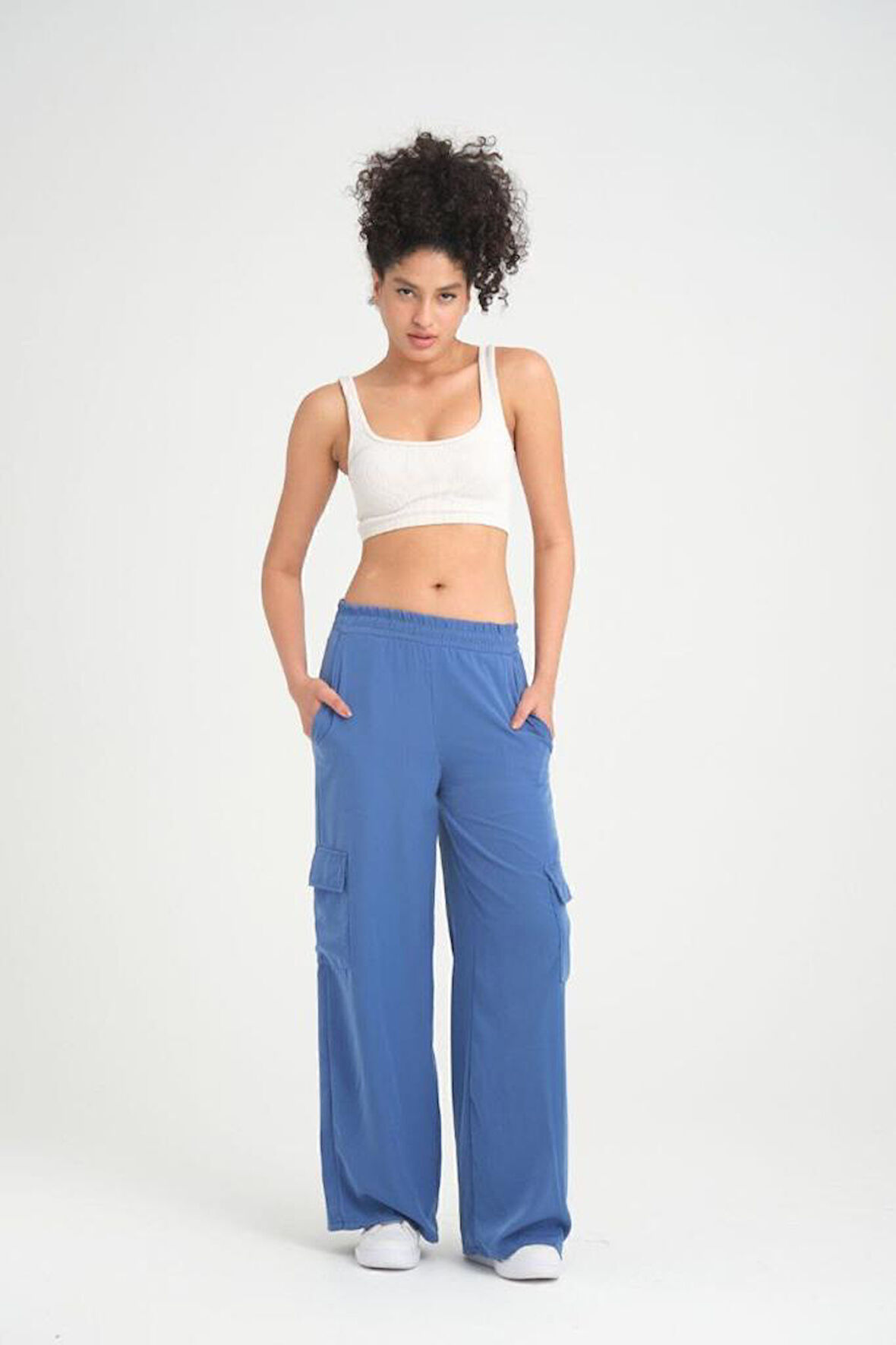 Kadın Kaliteli Yumuşak Kupra Kumaş Cepli Beli Lastikli Bol Paça Kargo Pantolon 3600230