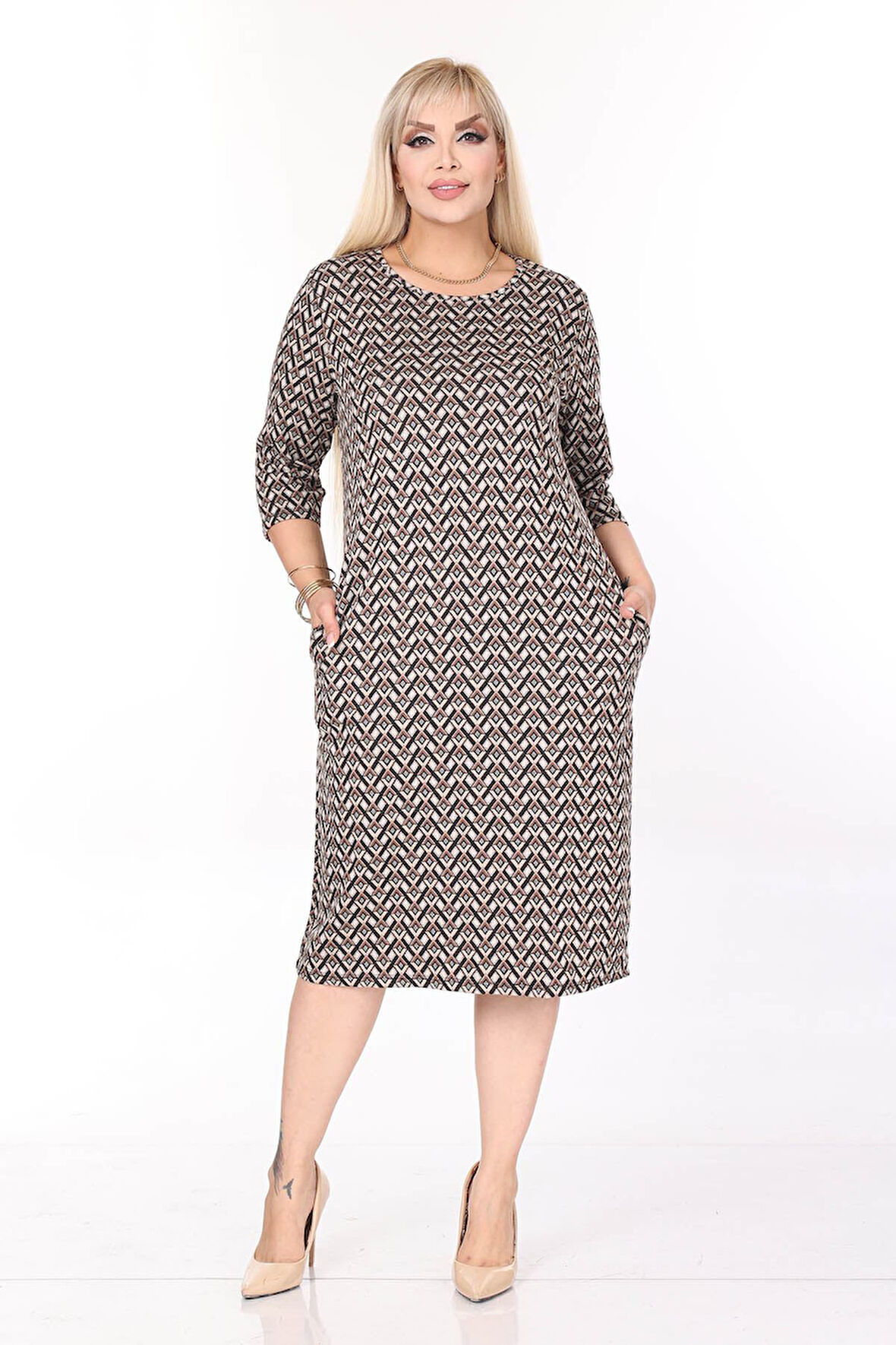Çift Cepli Desenli Esnek Kışlık Büyük Beden Midi Elbise 44D-2709
