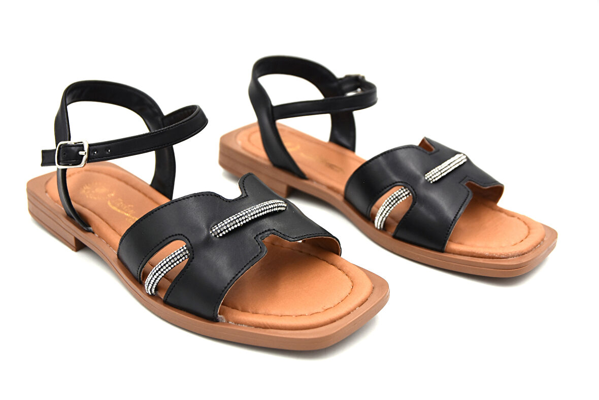 Prego Taş Biye Detaylı Günlük Kadın Sandalet SİYAH