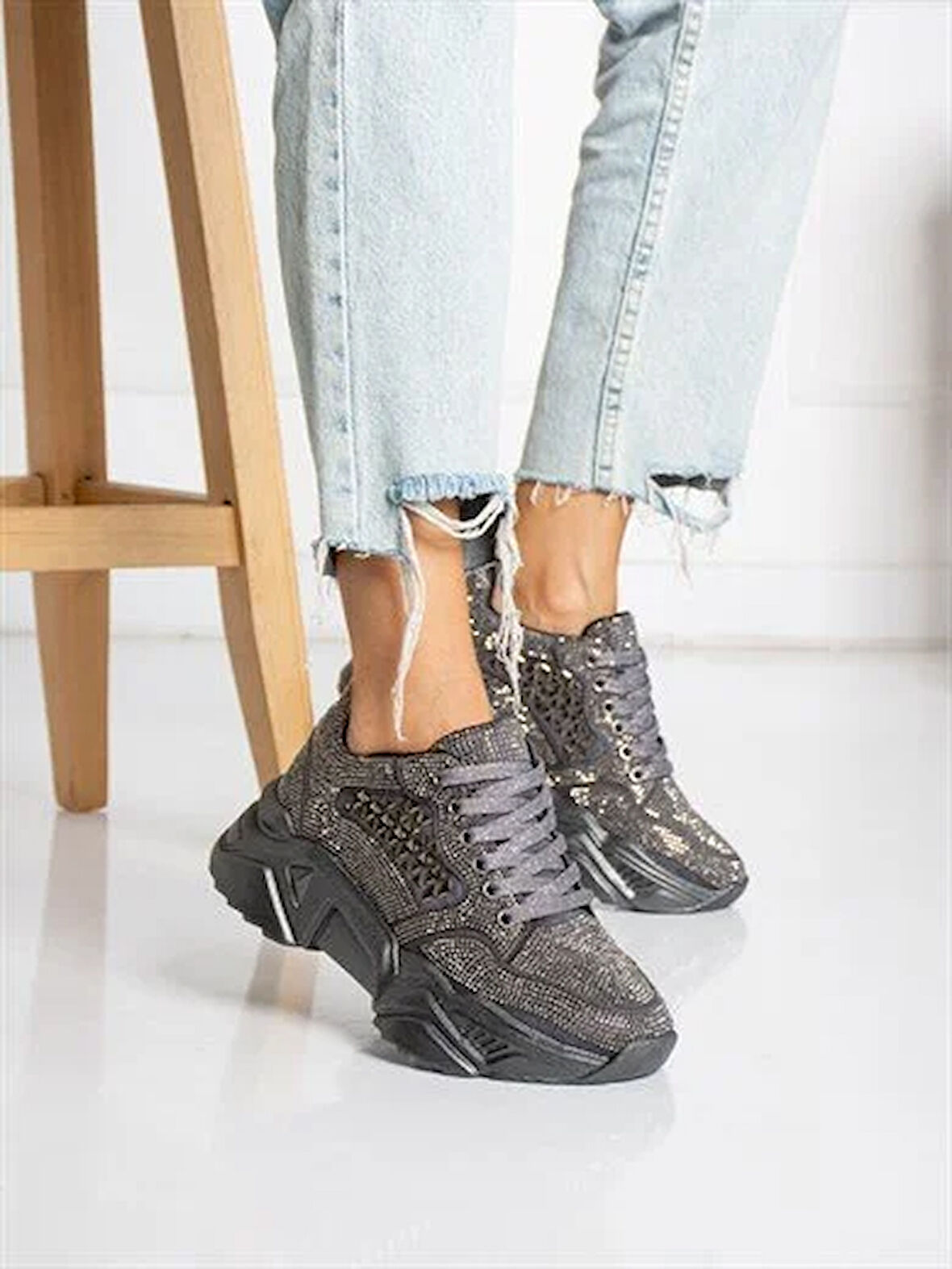 Prego (Tayyar) Gri Taşlı Yüksek Taban Bağcıklı Poli Hafif Taban Kadın Spor GUMÜŞ