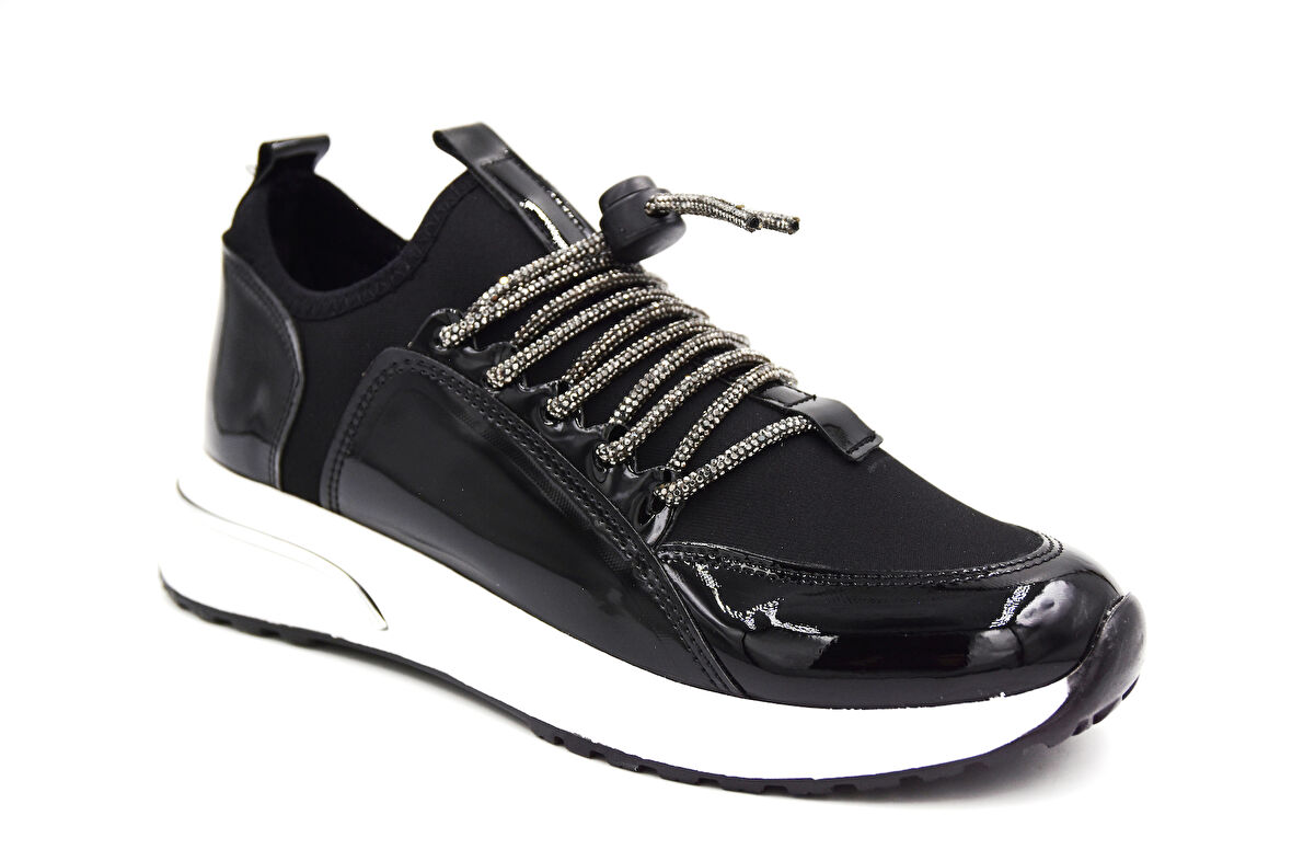 Park Moda Poli Hafif Taban Taş Biye Detaylı Günlük Kadın Ayakkabı SİYAH