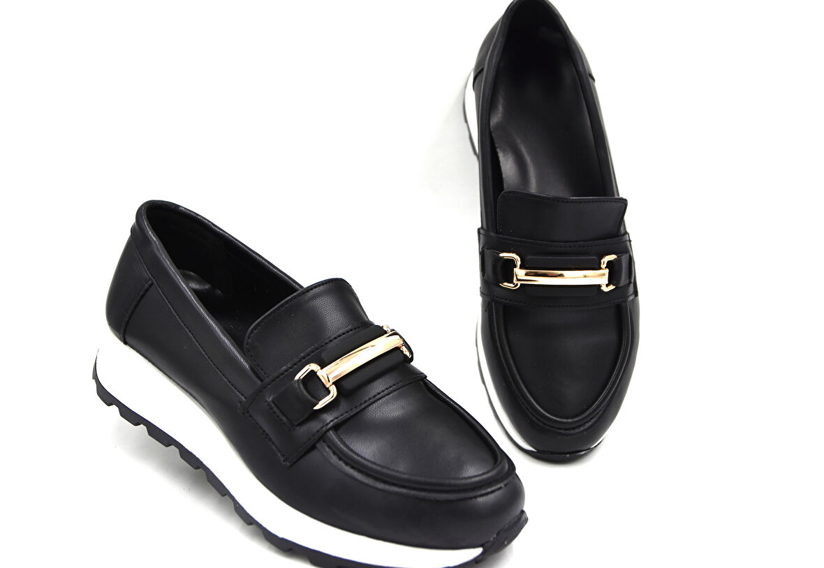 Beyaz (İzlife) Termo Kaymaz Taban Toka Detaylı Günlük Kadın Loafer Ayakkabı SİYAH