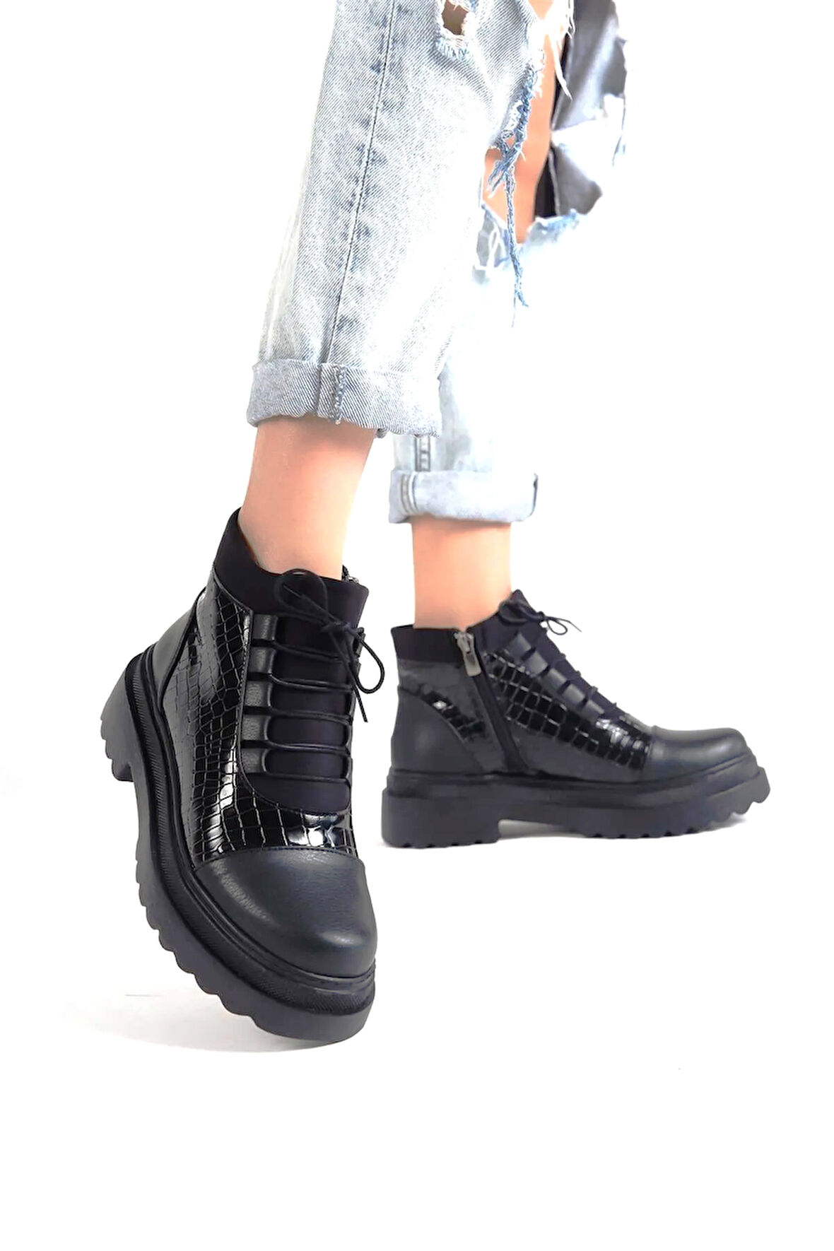 Beyaz (Prego) Poli Hafif Taban Bağcık Detaylı Fermuarlı Rahat Kadın Günlük Bot SİYAH