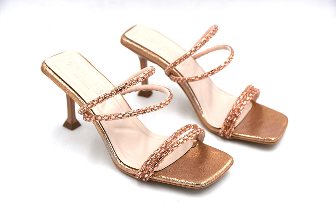 Prego (Park Moda) Taş Biye Detaylı Topuklu Kadın Terlik ROS