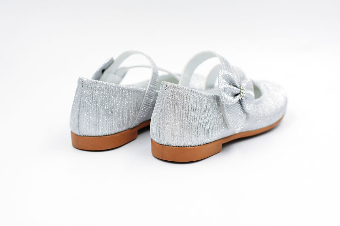 Beyaz (Ortaç Kids) Termo Kaymaz Taban Cırtlı Ortapedik Kız Çocuk Babet GUMÜŞ