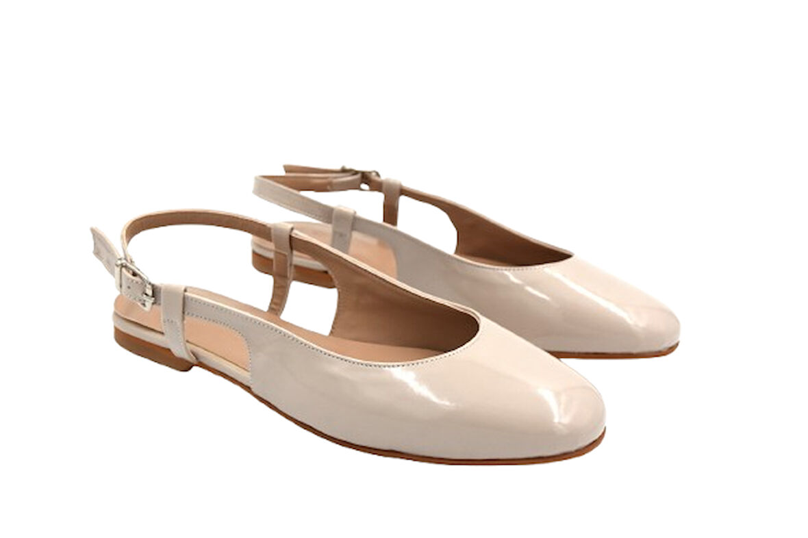 Prego (Pine Cone) Burnu Kapalı Arkası Açık Tokalı Günlük Kadın Ayakkabı TEN