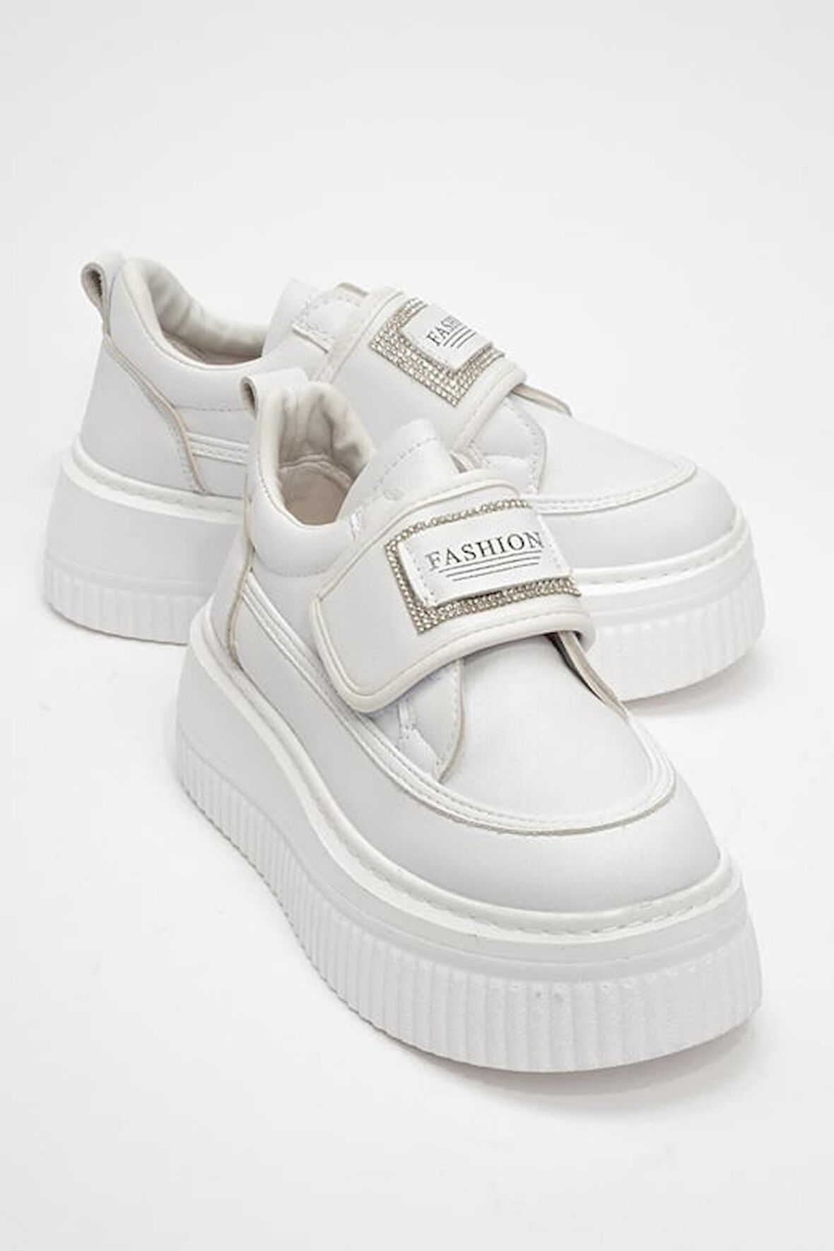 Beyaz (London) Poli Hafif Kalın Taban Cırtlı Taşlı Kadın Spor Ayakkabı BEYAZ