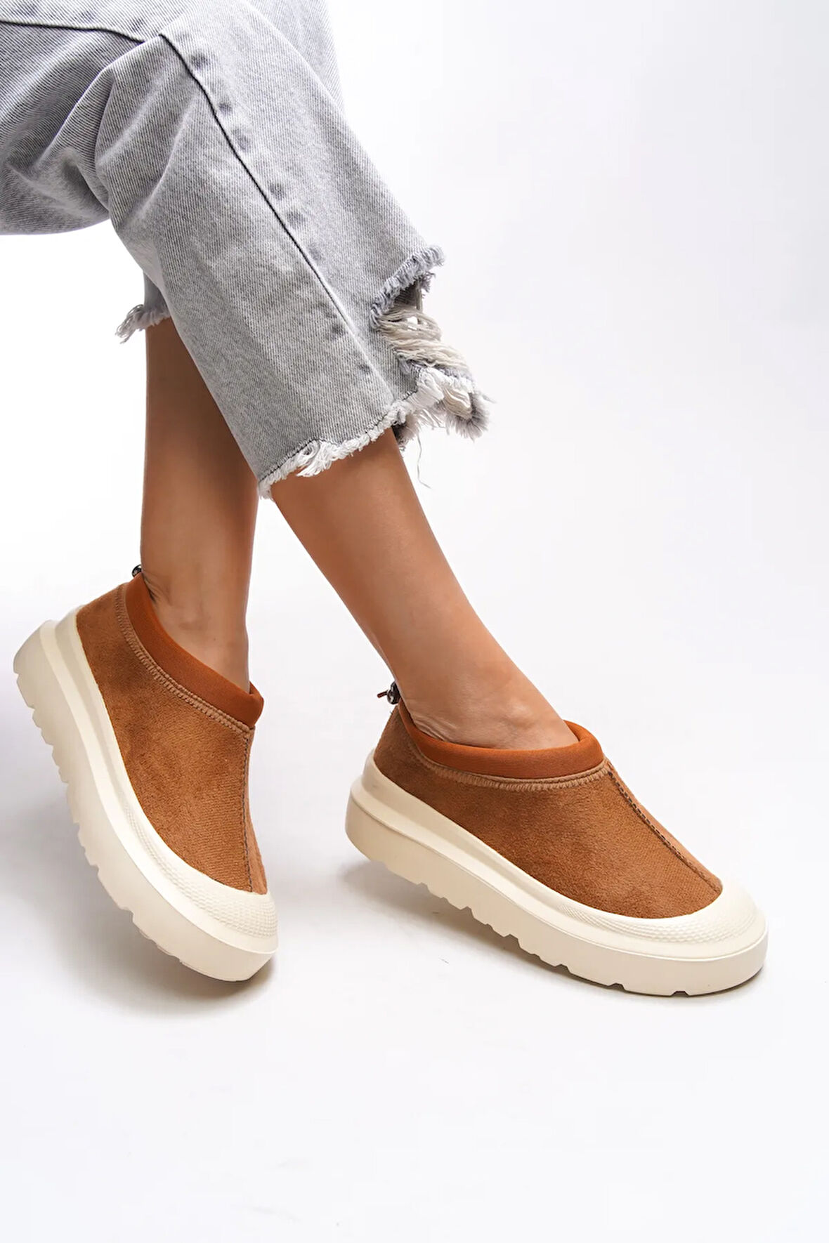 Beyaz Ultra Mini Süet Yarım Bot Içi Kürklü Tüylü Düz Taban Kadın Bot & Bootie TABA