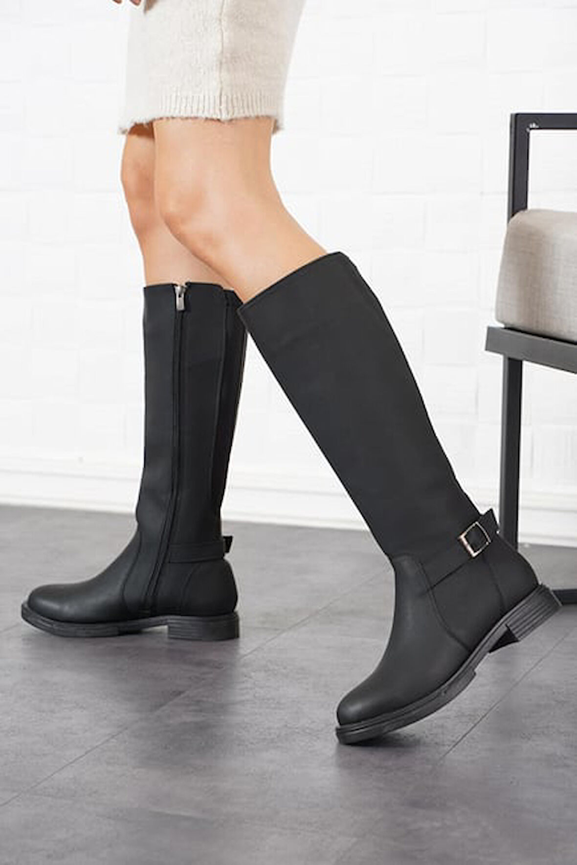 Beyaz (Oc Shoes) Londa Arkası Strech Yan Kemerli Termo Kaymaz Taban Kadın Çizme SİYAH