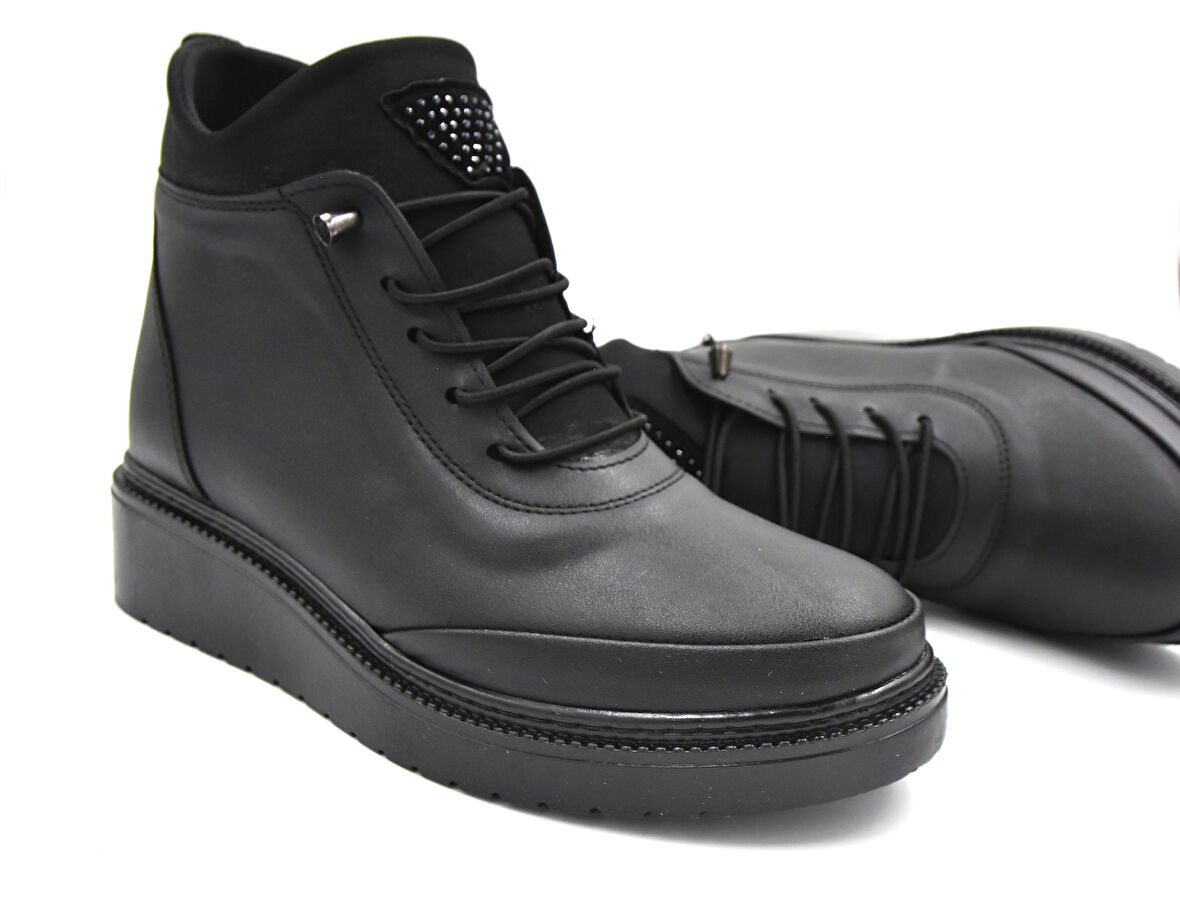 Beyaz (Clavi) Termo Kaymaz Taban İçi Kürklü Fermuarlı Günlük Kadın Bot SİYAH