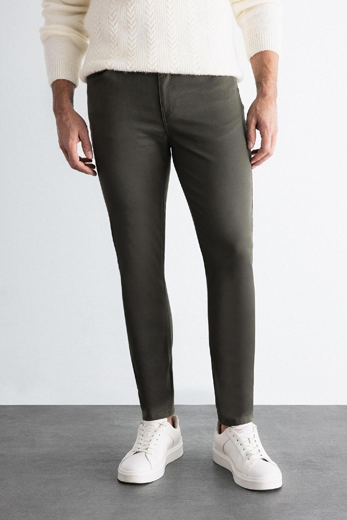 DeFacto Chino Kanvas Pantolon Slim Fit Dar Kesim Pamuklu Esnek Dar Paça C9441AX24AUKH444