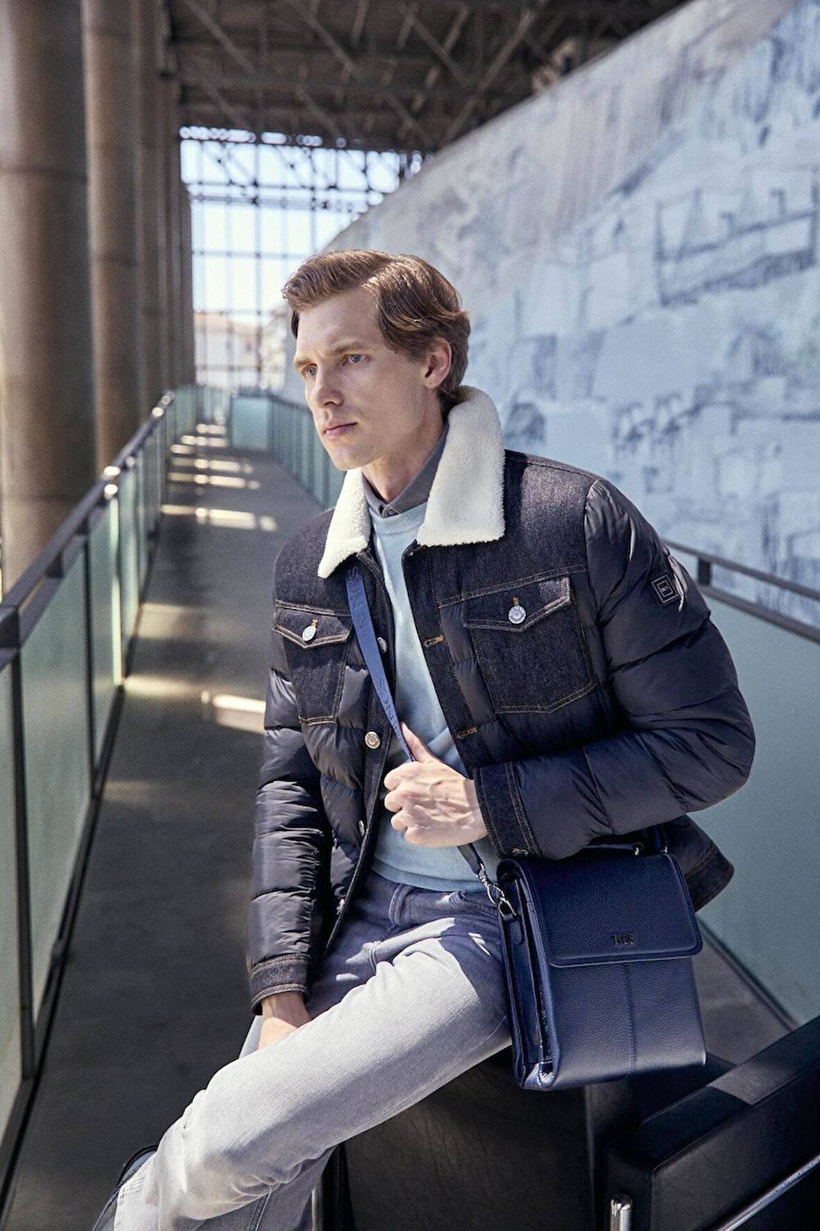  Erkek Mont Şişme Suni Deri Kürklü ve Kot Detaylı 4524