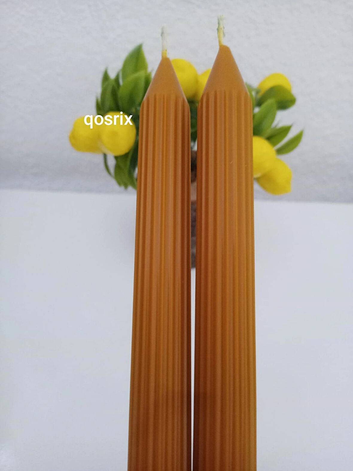 qosrix 2'li Hardal Sarısı Şamdan Soya Mumu 1. Kalite Soya Doğal Vanilya Kokulu Uzun Çubuk Konik Mum Dekoratif