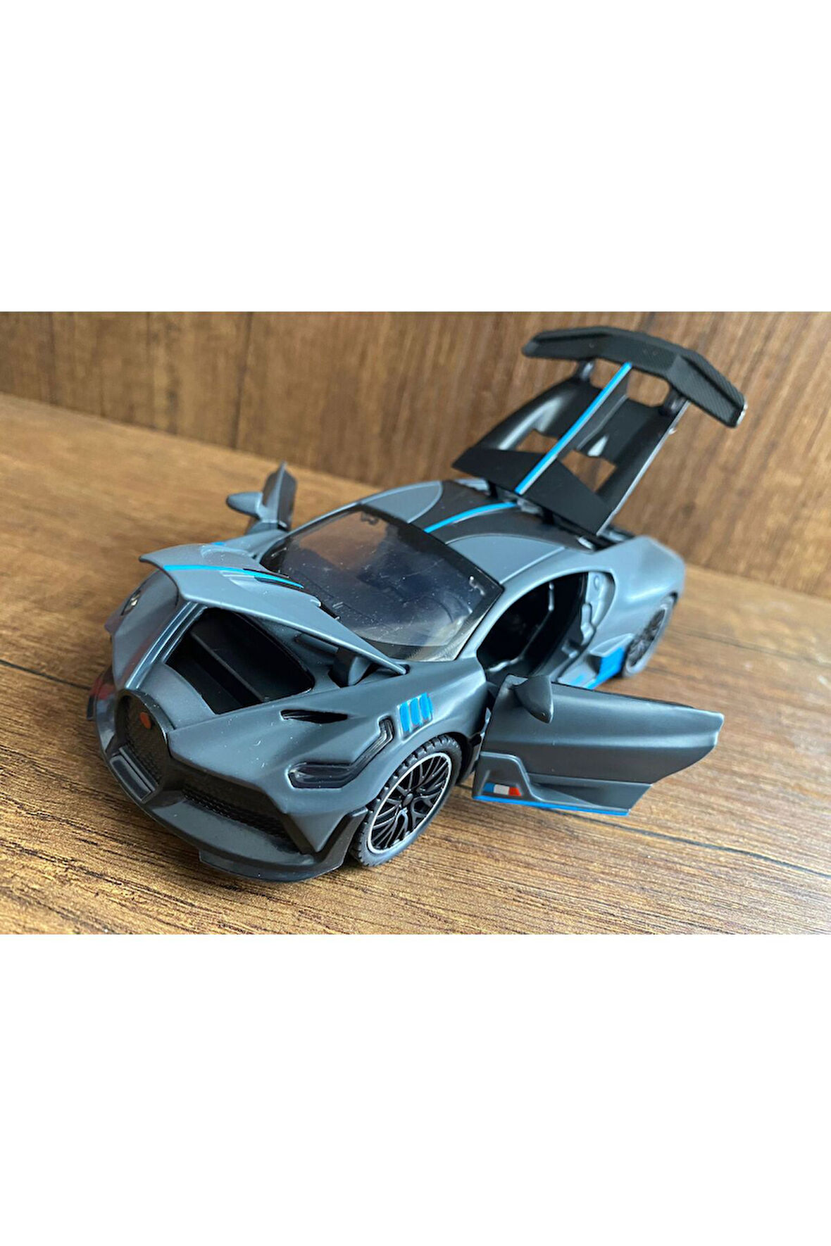 Bugatti Divo Sport Tarz W16 OYUNCAK BUGATTİ ARABA DIECAST ARABA MODEL ARABA