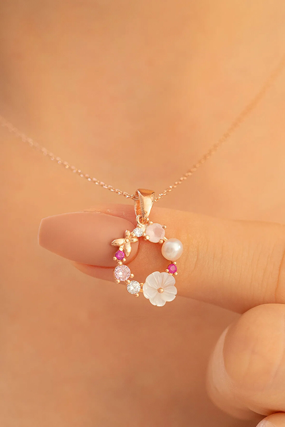 Kadın Gümüş Kolye - Rose Altın Kaplama İncili Manolya Çiçeği Motifli Gümüş Kolye