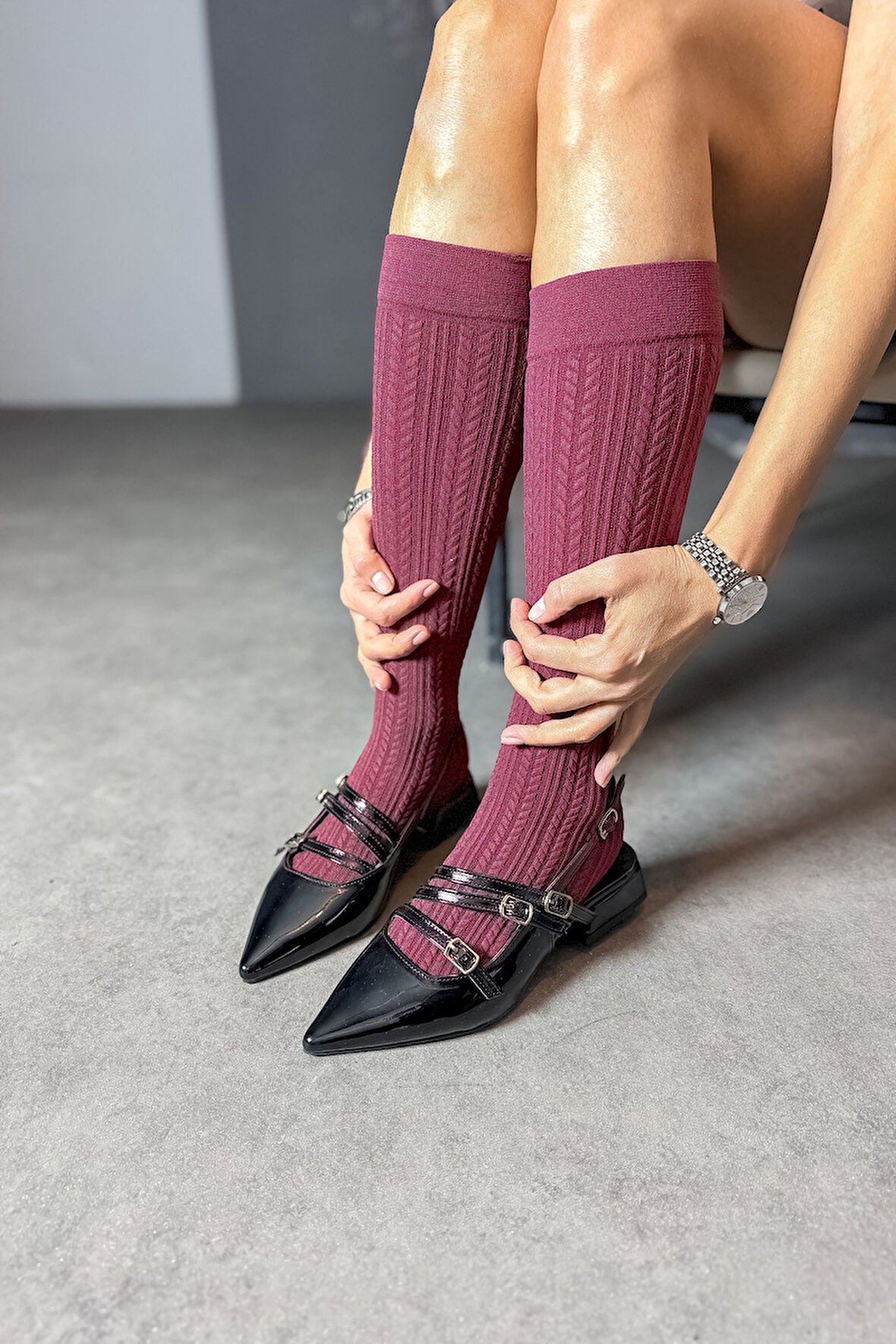 Günlük Kadın Rugan Sivri Burun Ayarlanabilir Kemerli Baretli Kısa Blok Topuklu Ayakkabı 455 - 54