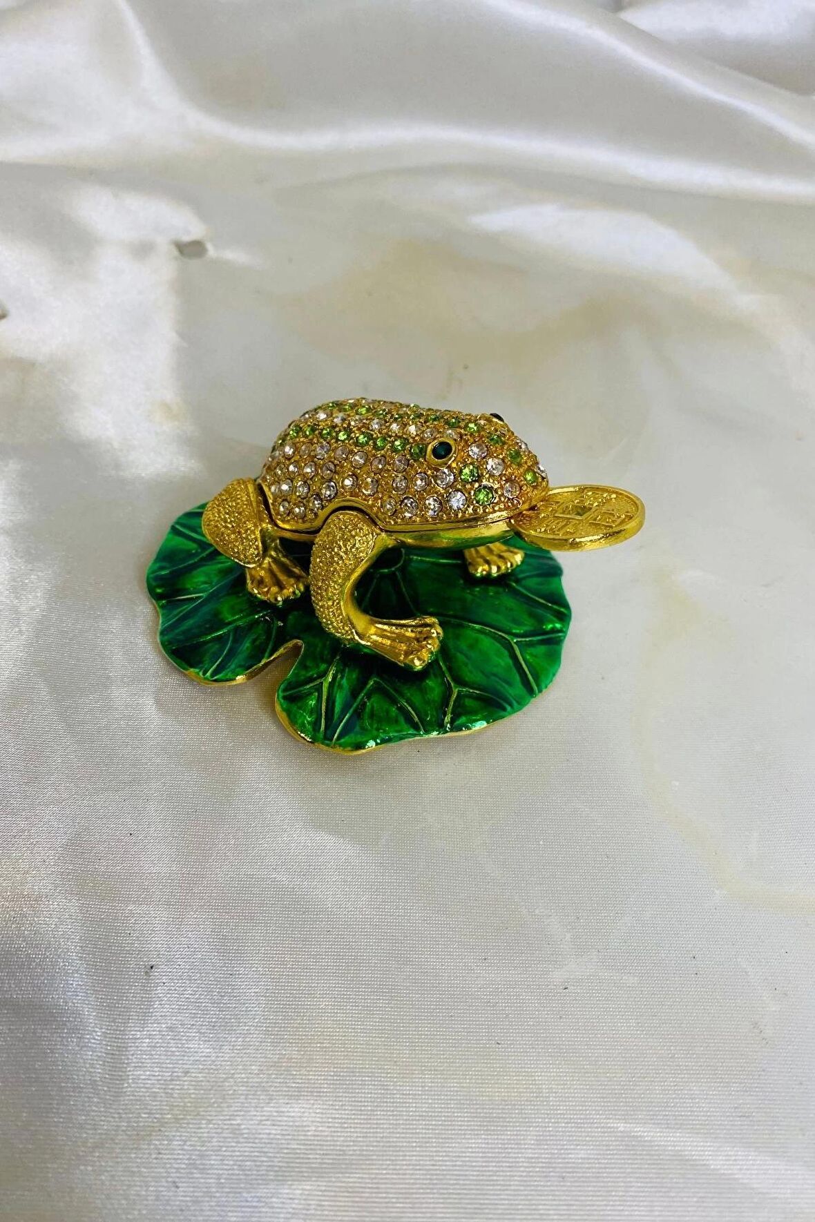 Feng Shui Ejderha Yılı Koruyucu Bereket Zenginlik Sembolü Para Lı Kurbağa Swaroski Taşlı