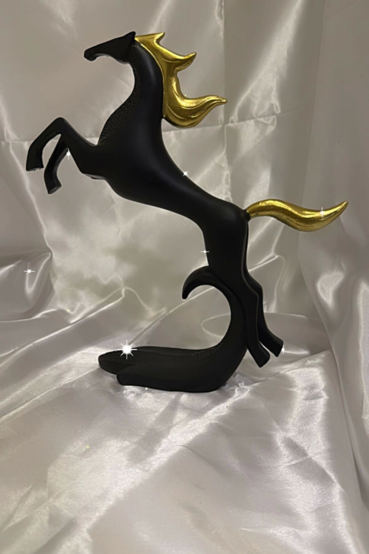 Avatar Kaideli Kübik Şahlanan Uçan At Siyah