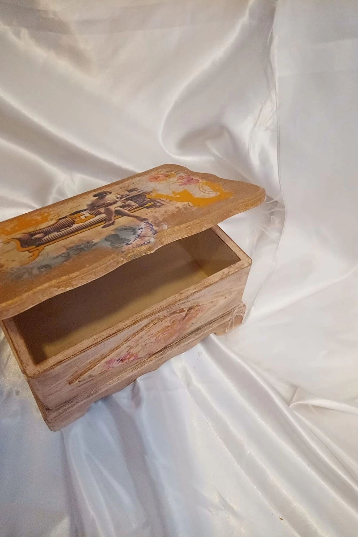 Sevgili Hediye Kutusu Sevgililer Günü Ahşap El İşi Hand Made Mücevher Kutusu Orta Boy