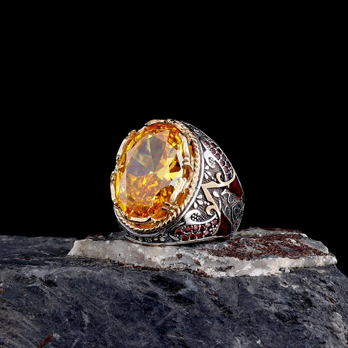 925 Ayar Parlak Safir Taşlı Melek Figürlü Gümüş Erkek Yüzük