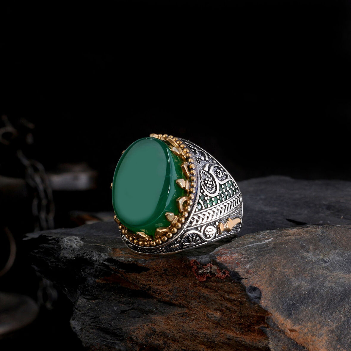 Erkek 925 Ayar Gümüş Yüzük –  Kılıç İşlemeli Mineli El Yapımı Gümüş Yüzük