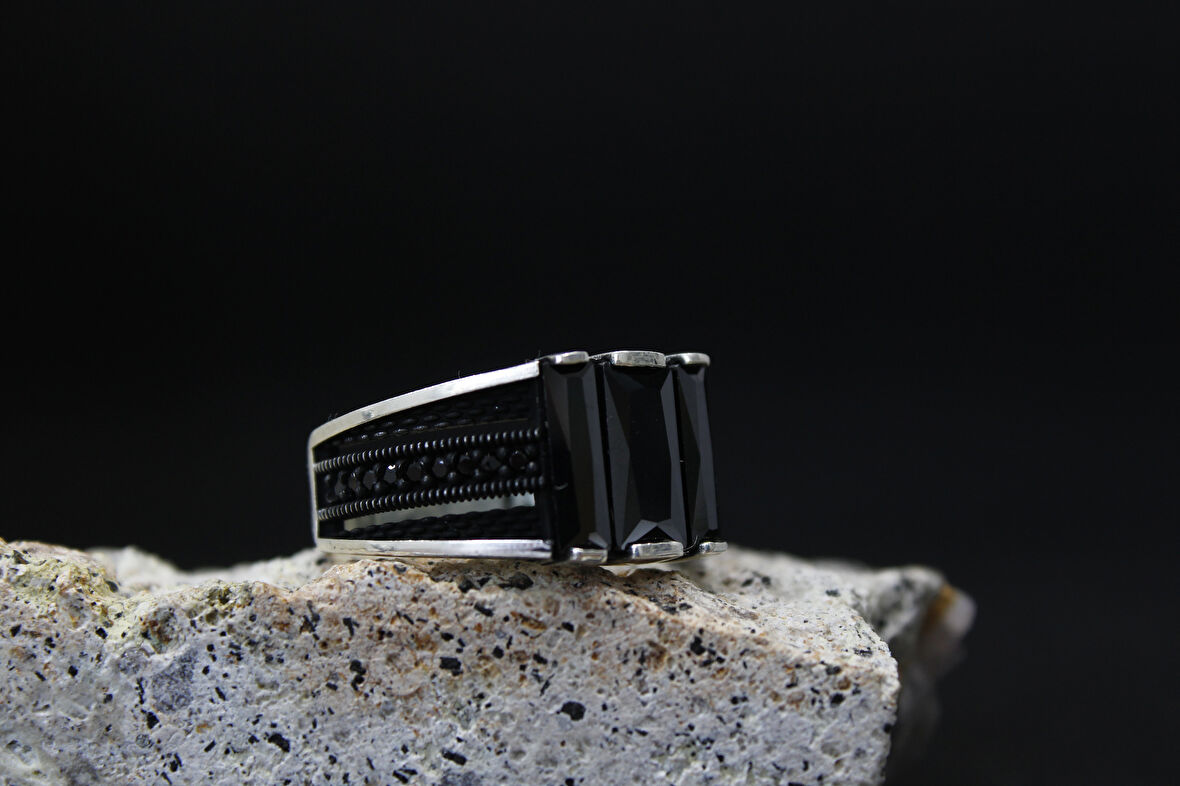 925 Ayar Siyah Taşlı Erkek Gümüş Yüzük - Maskülen Stil