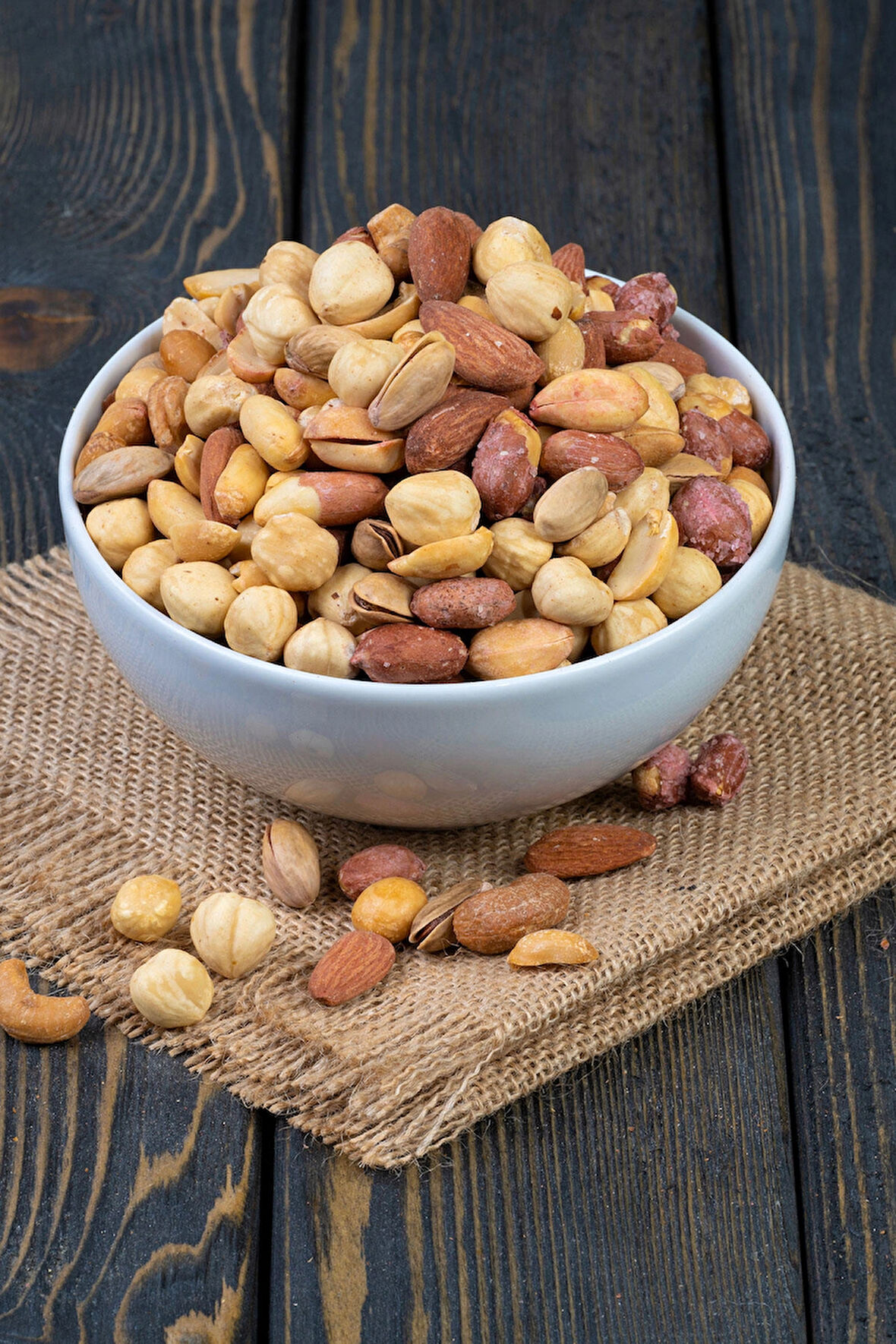 KEYFİ TAT KURUYEMİŞ Lüx Karışık Kuruyemiş 500 Gr