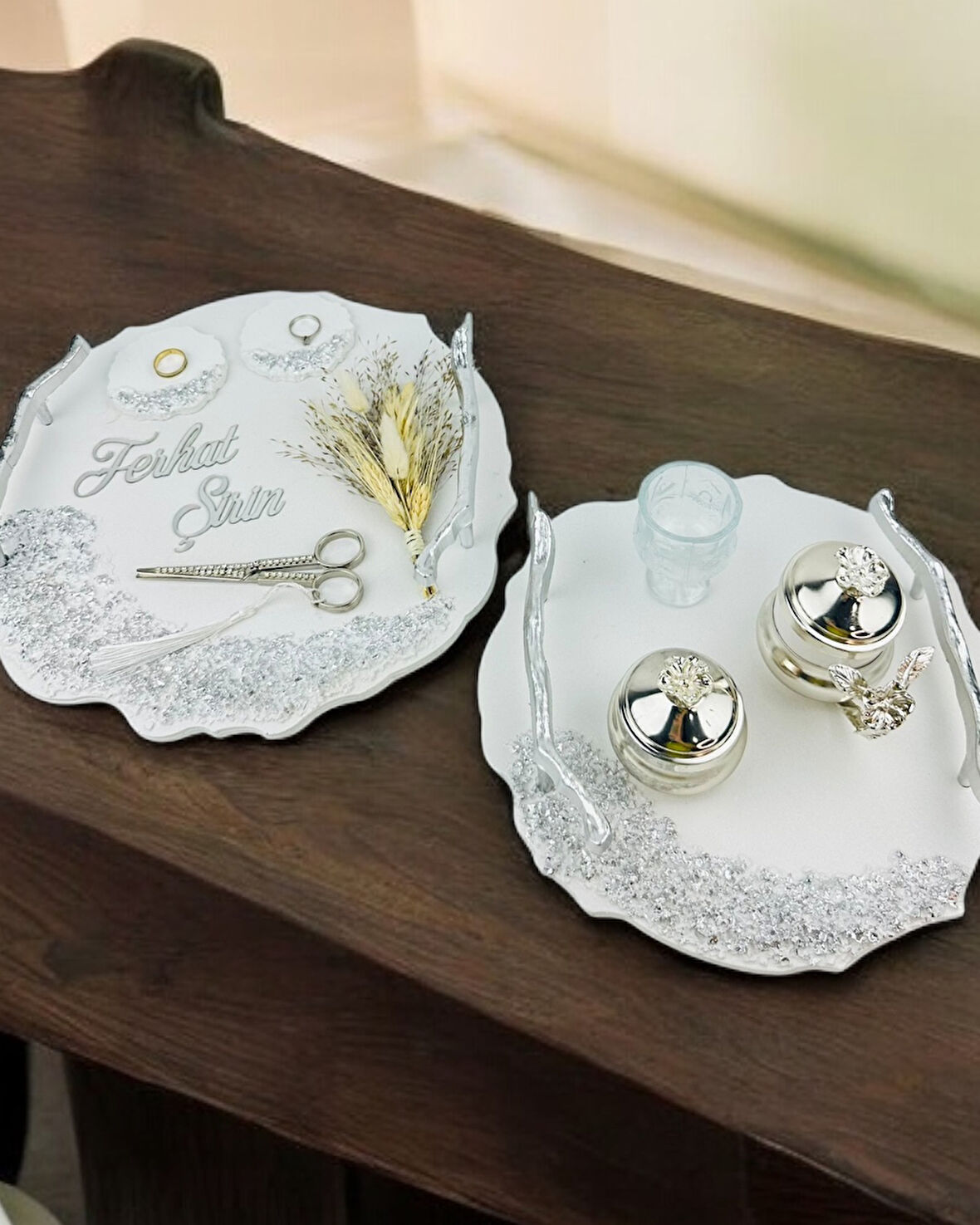  Enchant Gümüş Polyester Söz Tepsisi ve Damat Kahve Fincan Tepsisi 