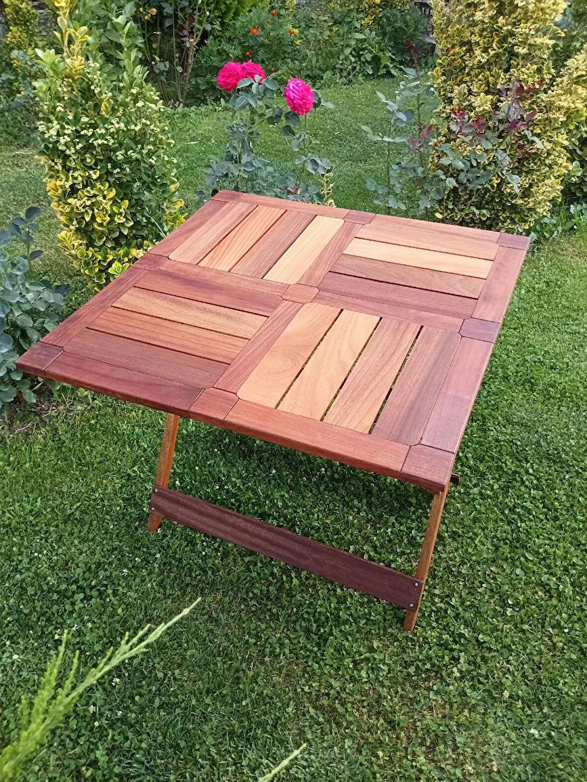 BİRAYSE Ahşap İroko Katlanır Rustik 80x80 Mini Yemek Masası