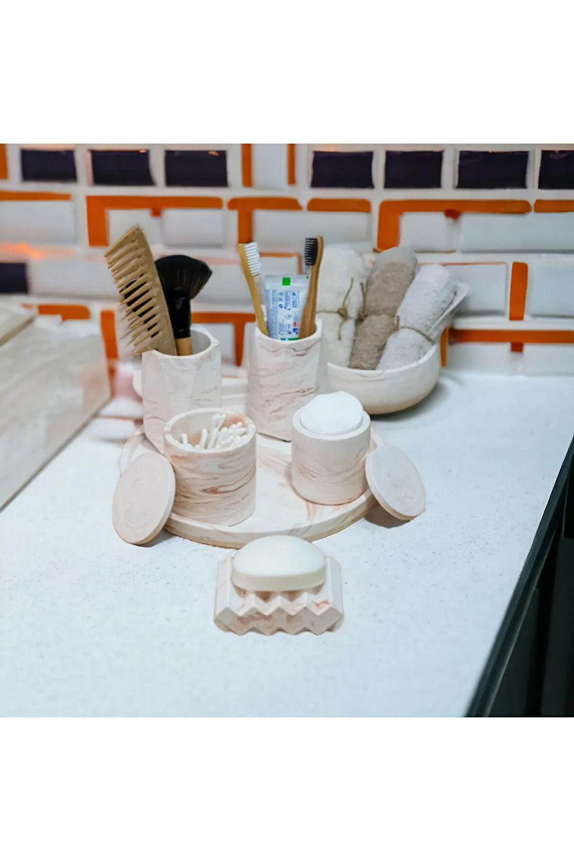Marble Turuncu Serisi Tepsili Beton Banyo Seti,Pamukluk,Havluluk ve Sabunluk Set