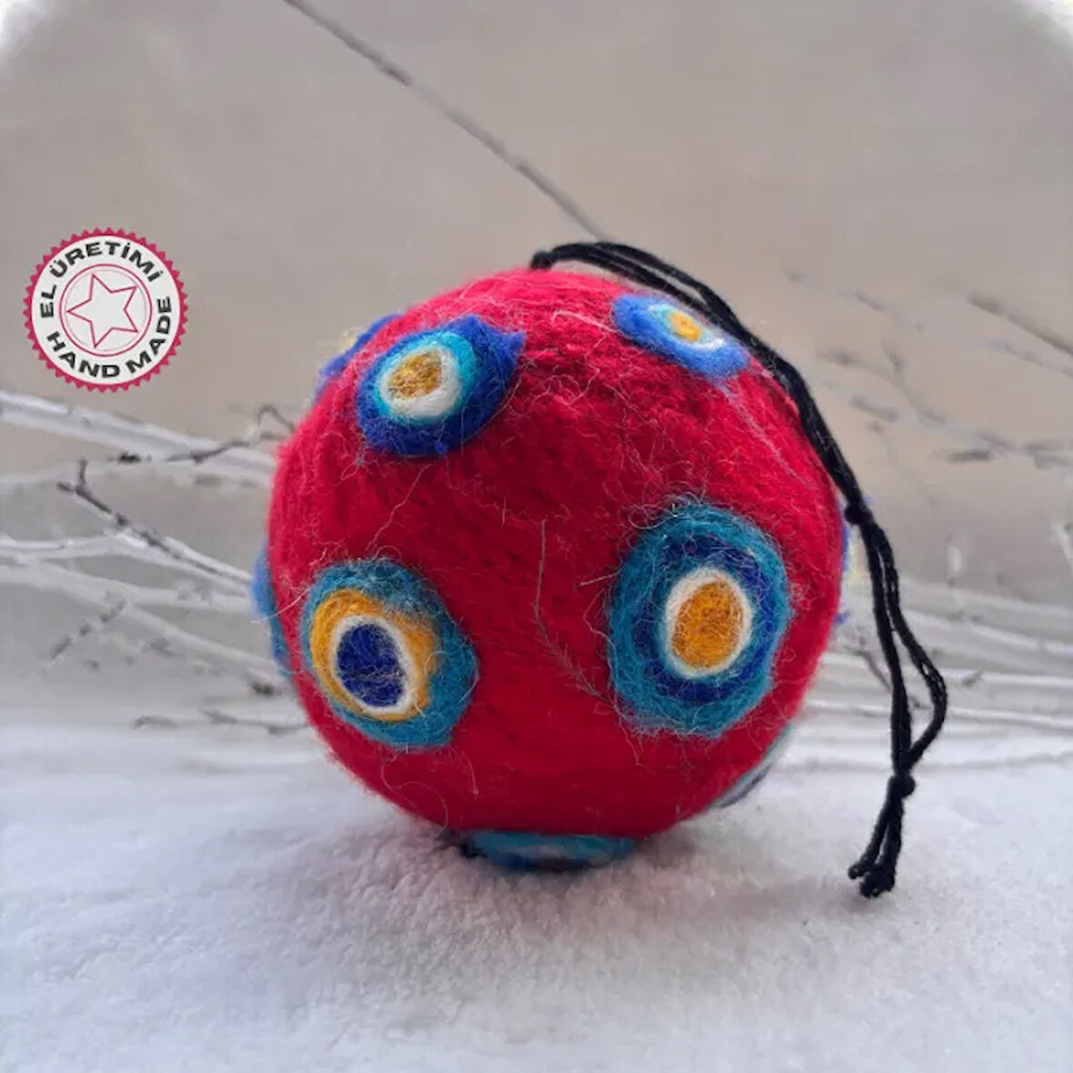 Uretti - Tülin 3528 - El Yapımı Köpük Üzeri Keçe Kırmızı Yılbaşı Süsü / Dekoratif Top Süs - 12 x 12 cm