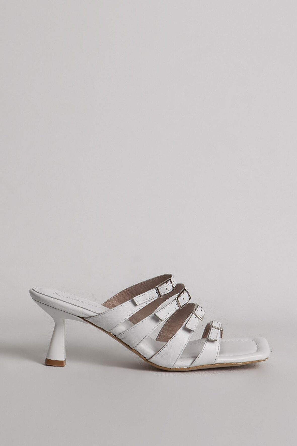 DERİCLUB 714 Hakiki Deri Kadın Topuklu Terlik