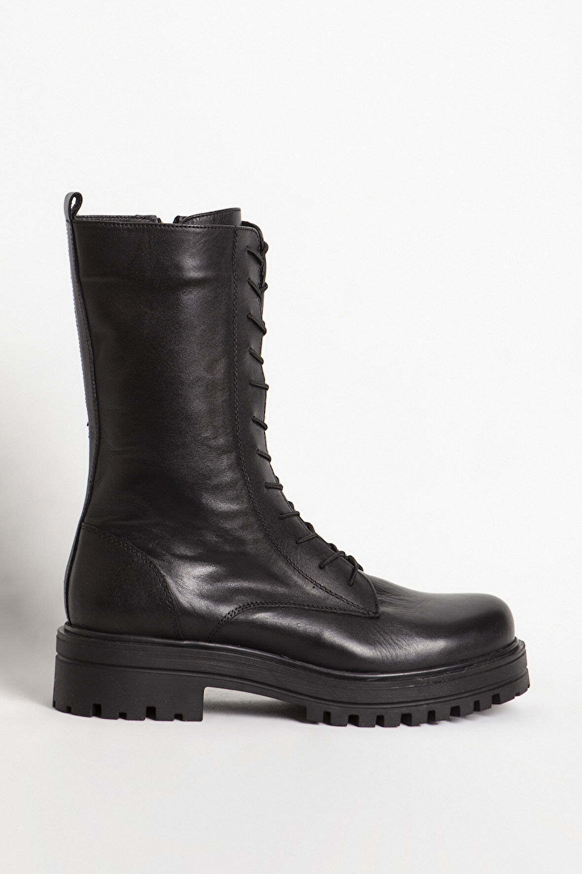 Kadın Postal Kalın Tabanlı Fermuarlı Günlük Bot Gerçek Deri BR 66159 SİYAH