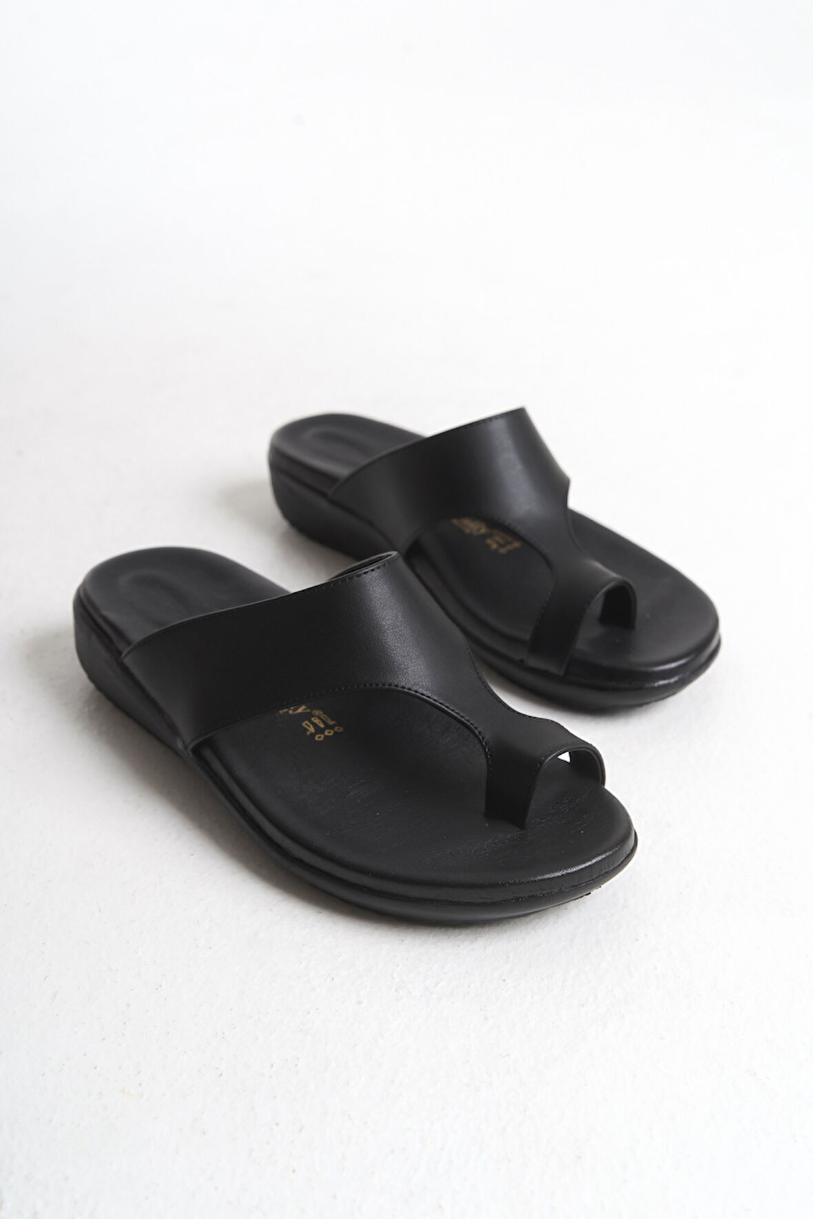 Ortopedik Deri Taban Topuk Dikeni Destekli Günlük Parmak Arası Siyah Terlik