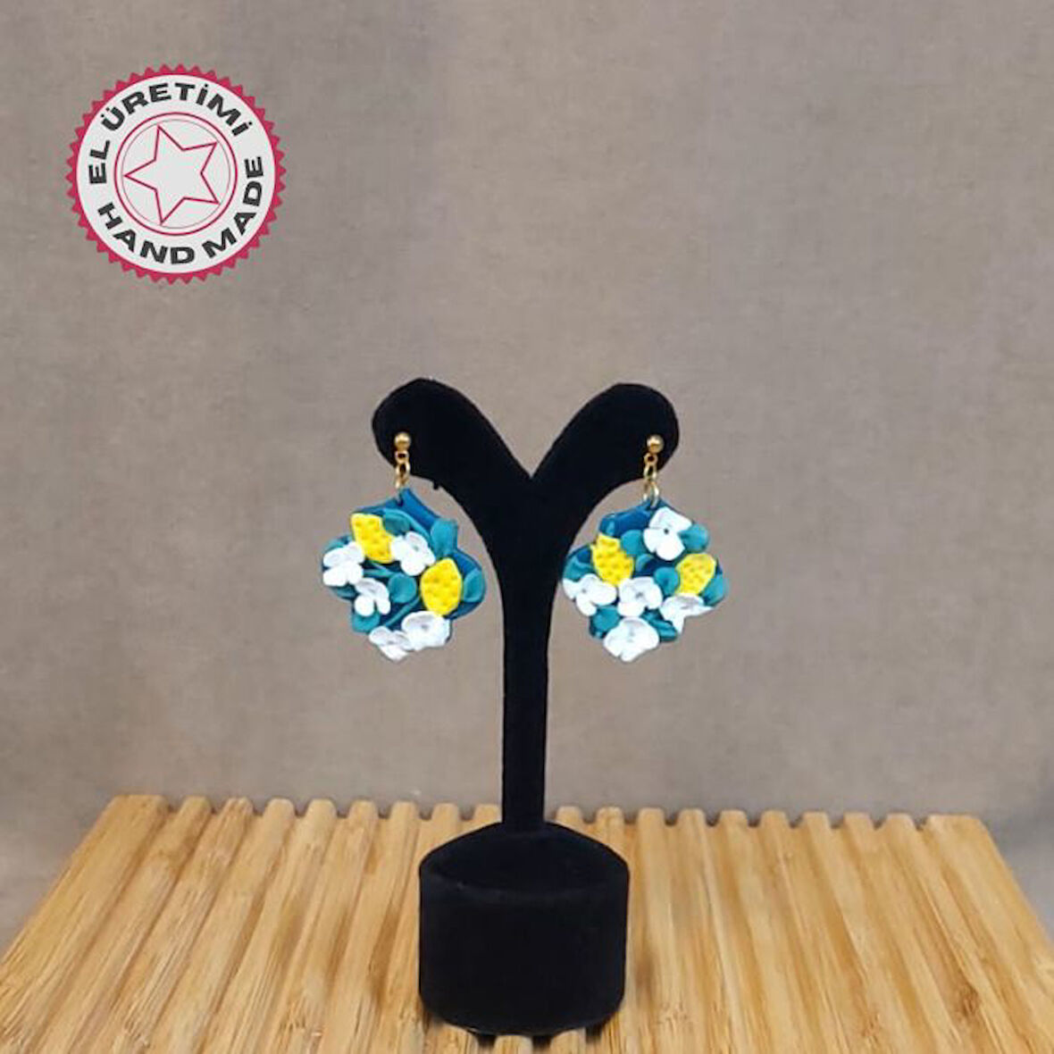 Uretti - Hatice 4962 5914 El Yapımı Asimetrik  Çiçek Polimer Kil Küpe