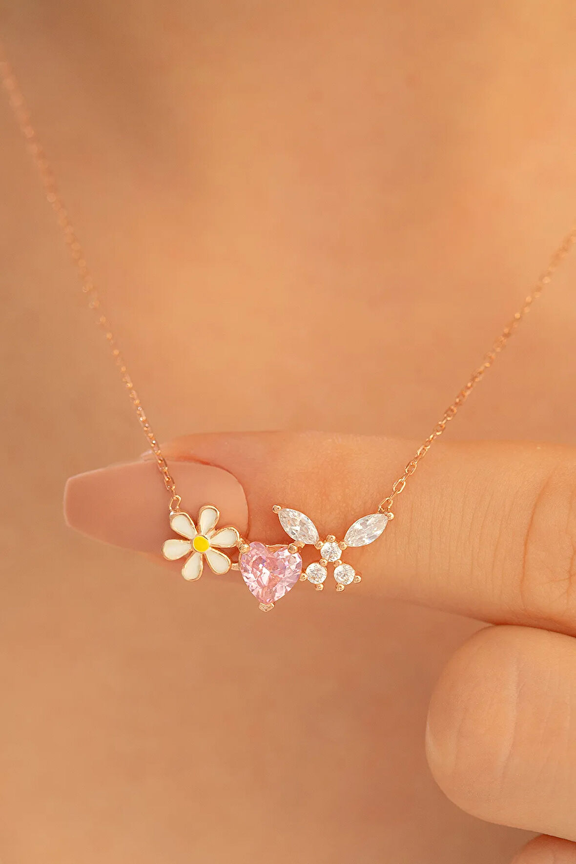 Kadın Gümüş Kolye - Rose Altın Kaplama Zirkon Taşlı Kalp Motifli Gümüş Kolye