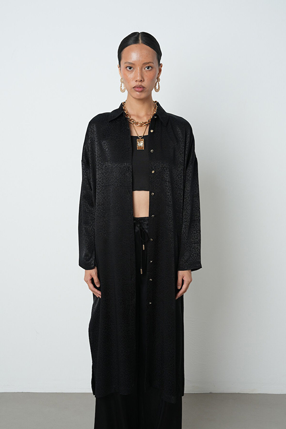 Kadın Siyah Renk Desenli Uzun Tunik Tesettür Gömlek - Elbise