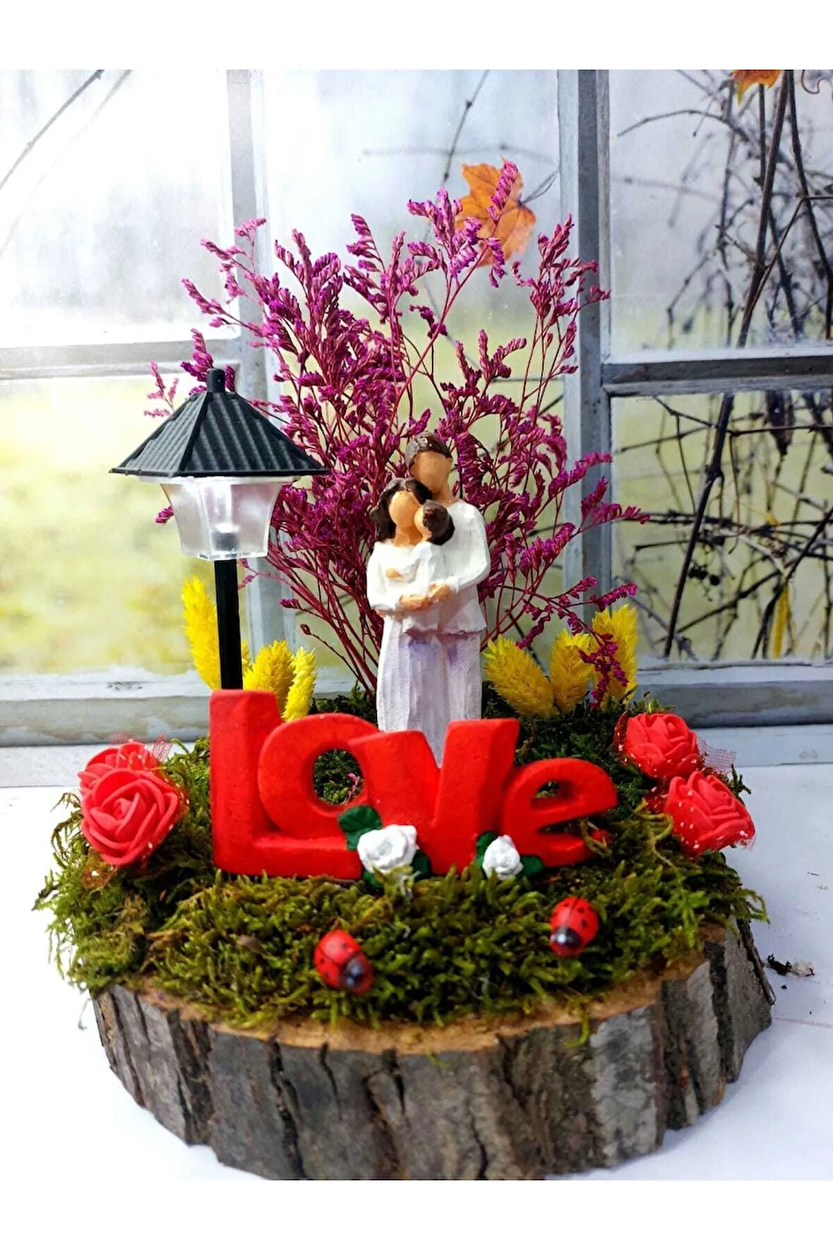 Sevgiliye Hediye Dekoratif Çiçekli Kütük Hediyelik