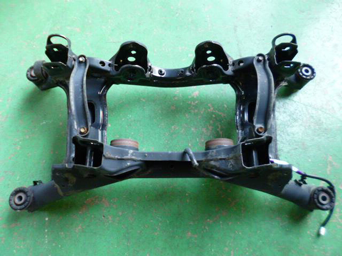 Suzuki Grand Vitara 06-12 Arka Travest Beşik