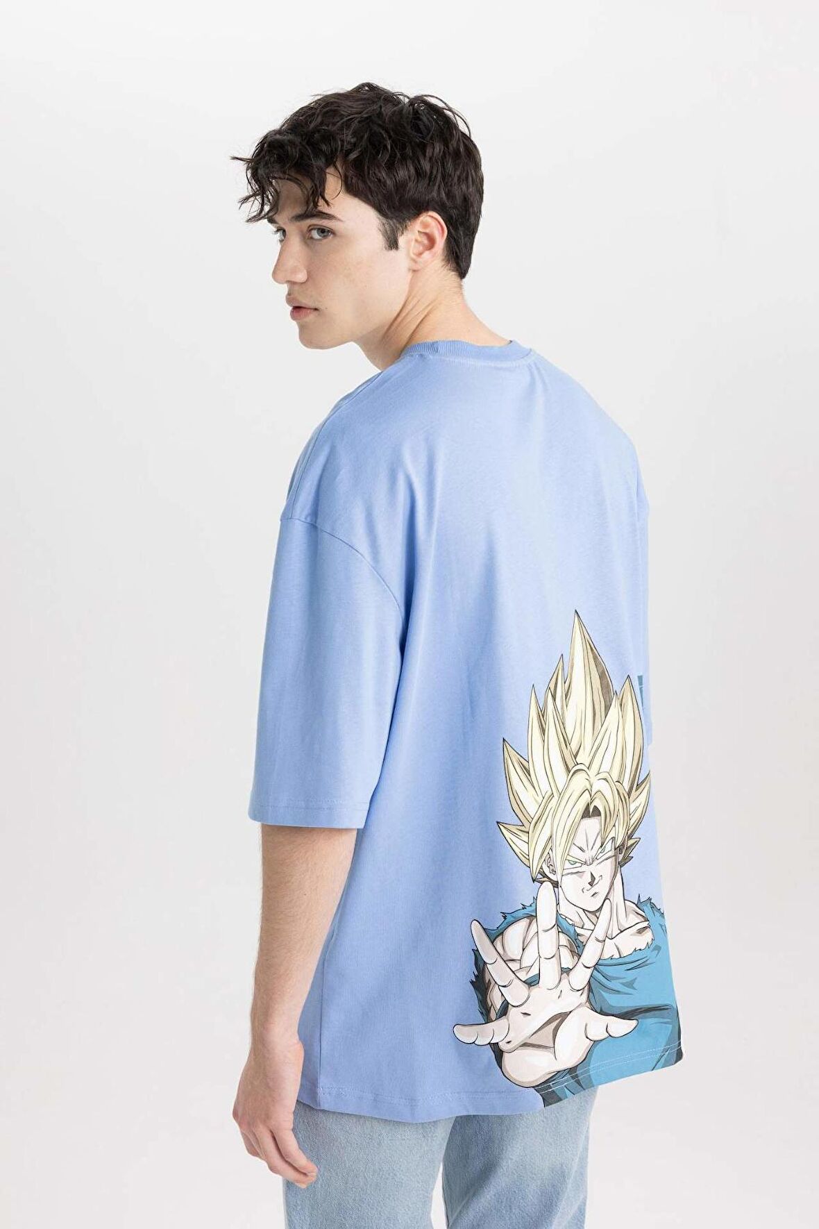 DeFacto Dragon Ball Loose Fit Bisiklet Yaka Sırt Baskılı Kısa Kollu Tişört B5525AX24SPBE553
