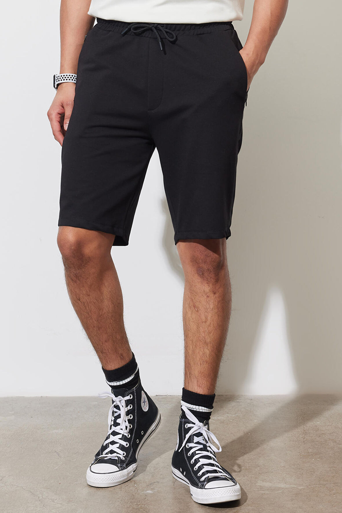 Erkek Siyah Standart Fit Normal Kesim Cepli Pamuklu Örme Şort