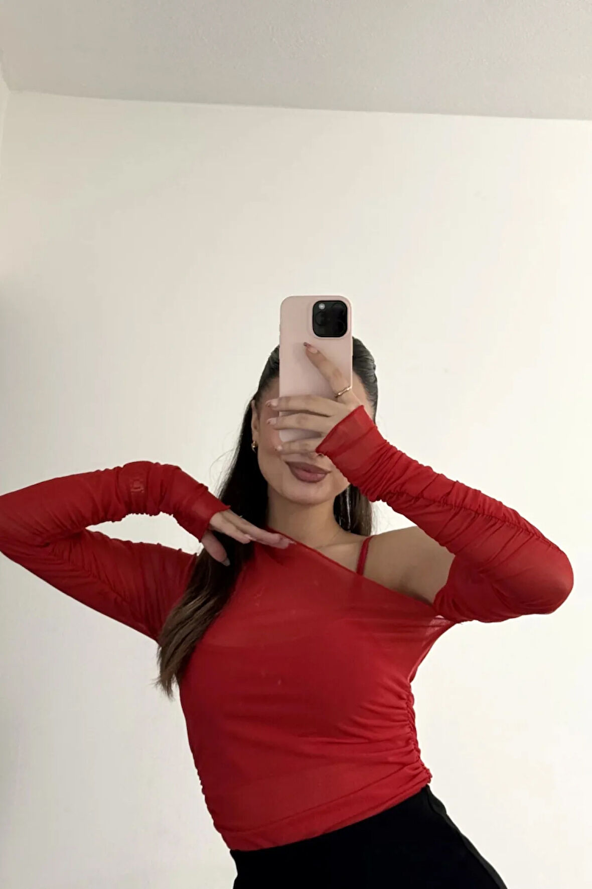 Astarlı Tül Kayık Yaka Crop Bluz