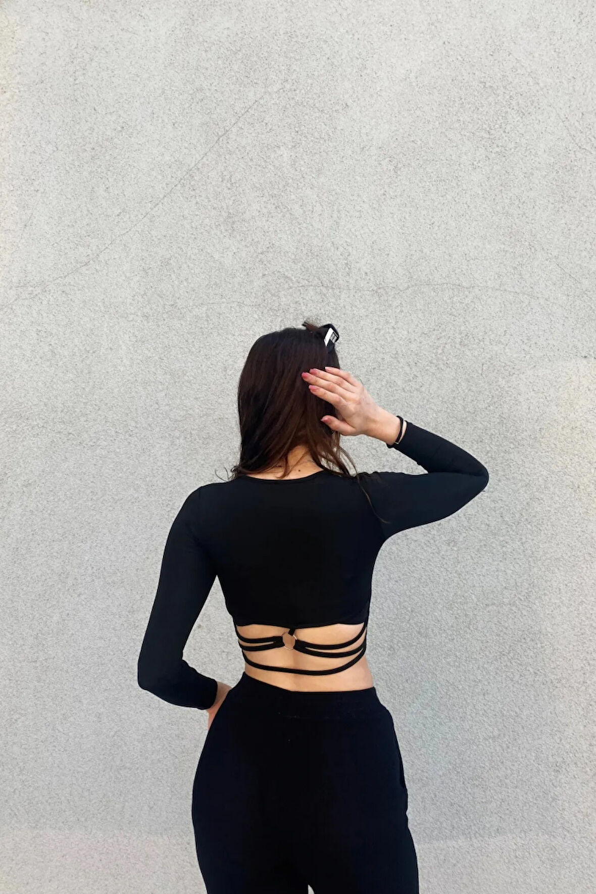 Sırt Halka Detay Crop Bluz