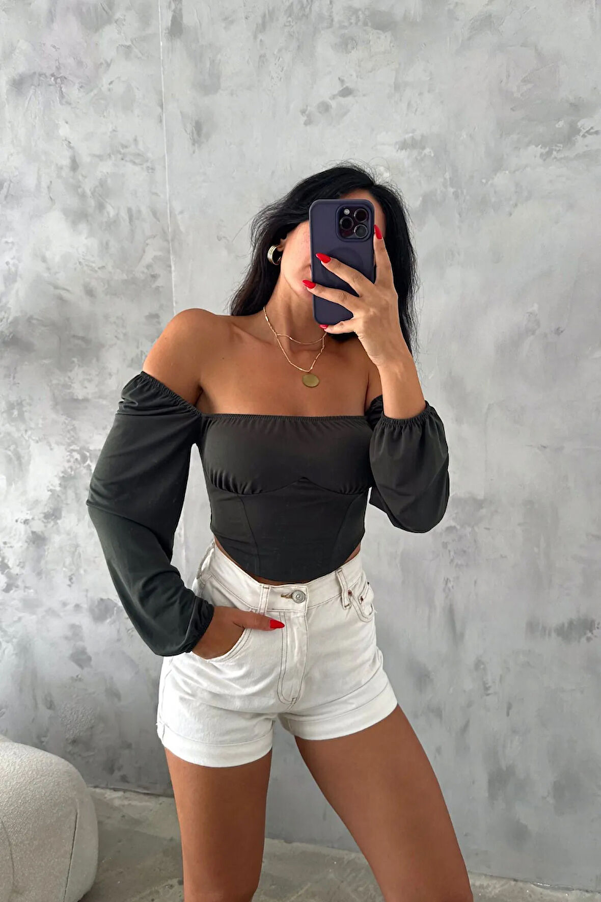 Haki Madonna Yaka Korse Detaylı Balon Kol Crop Bluz
