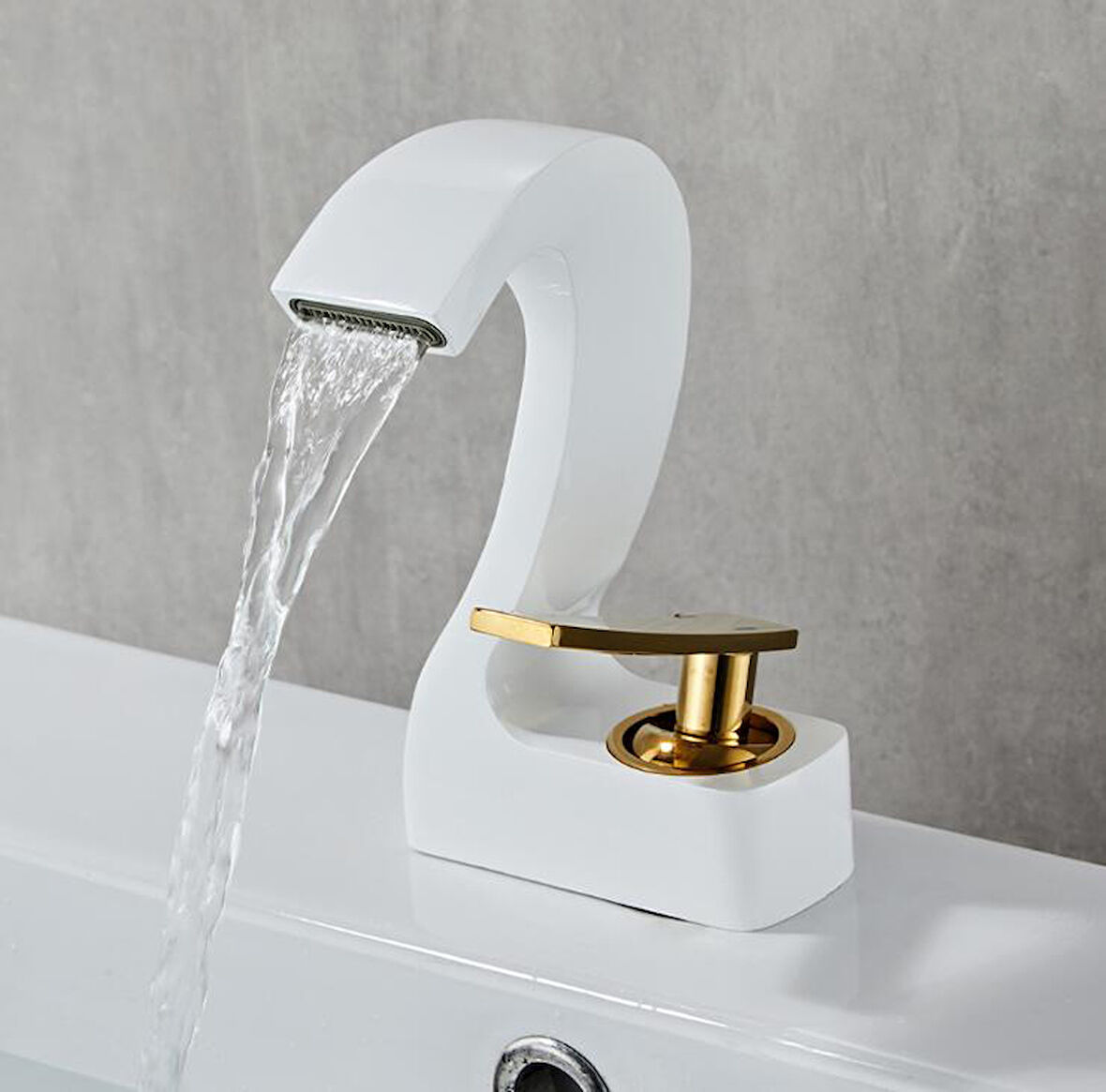 Beyaz Gold Şelale Banyo Lavabo Bataryası