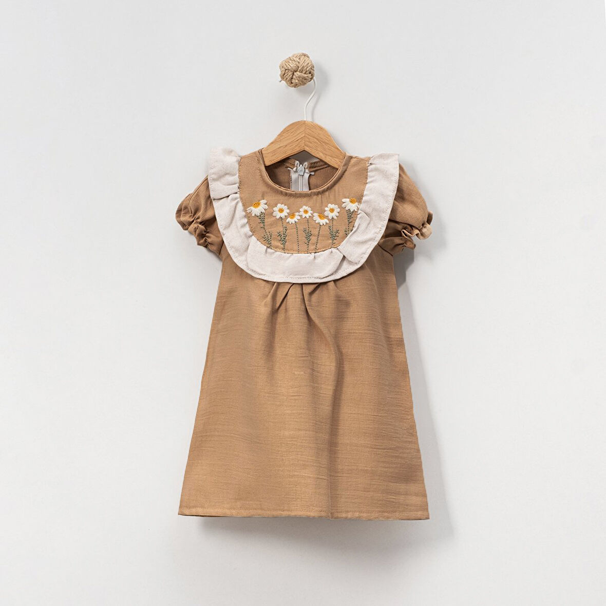 Kız Çocuk Papatya Nakışlı Rahat Kalıp Kısa Kollu Elbise