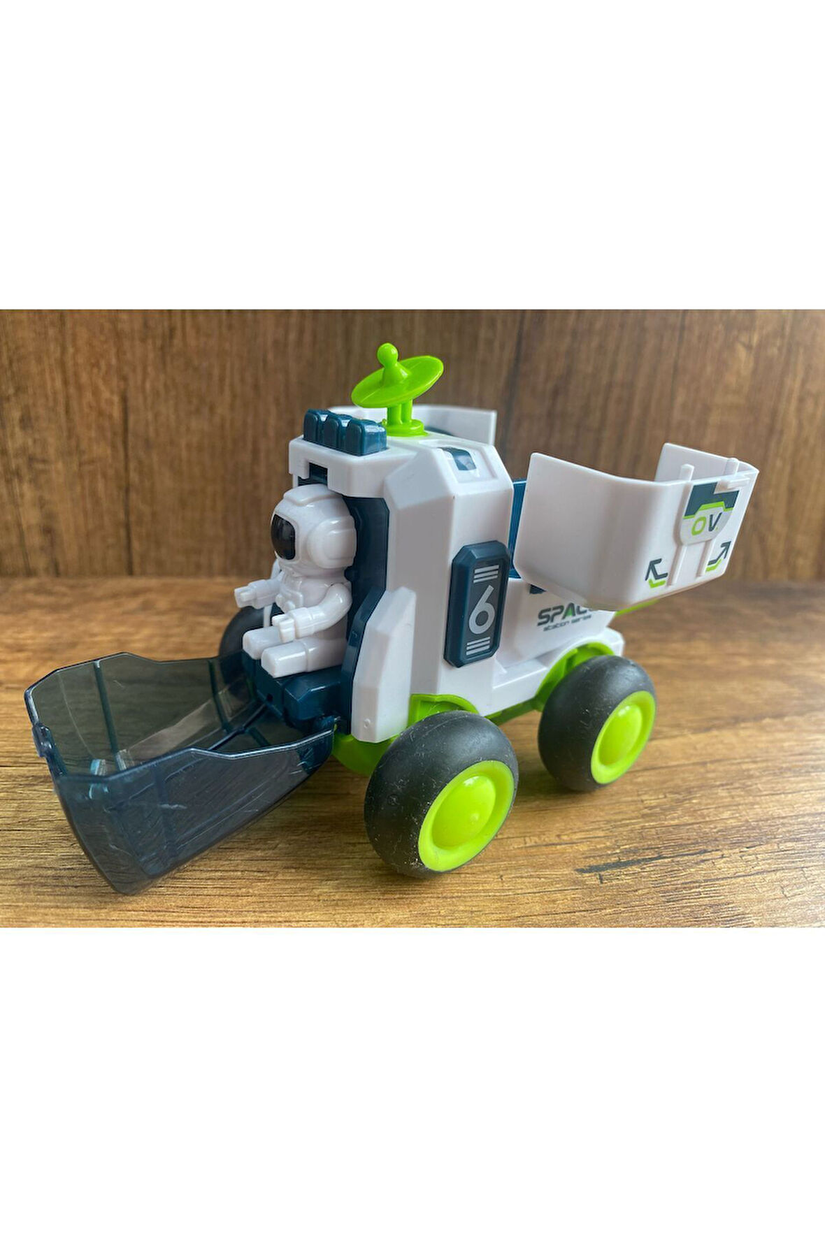 UZAY MEKİĞİ UZAY ARACI ASTRONOT KAPILARI AÇILIR OYUNCAK UZAY ARACI UYDU ARACI ASTRO VENTURE