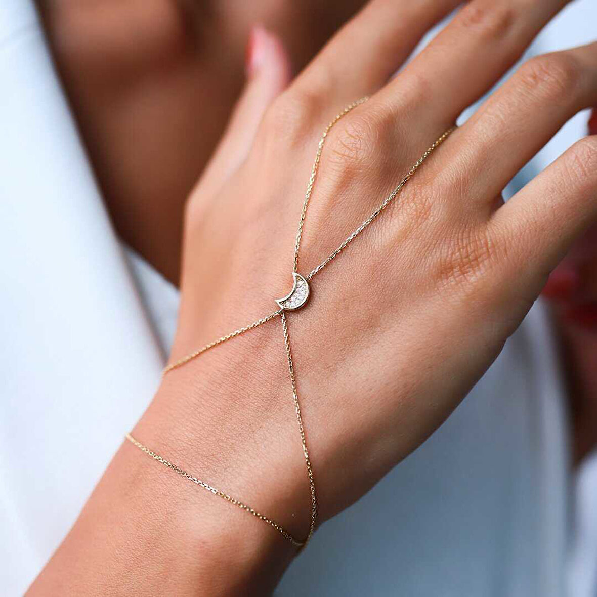 Ay Figürlü Şahmeran