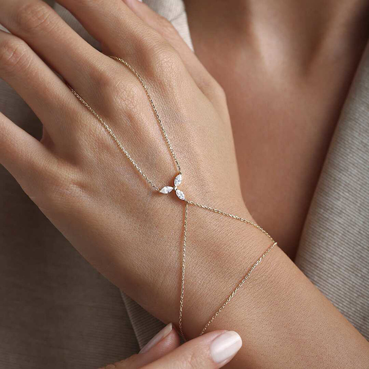 Üç Yaprak Şahmeran